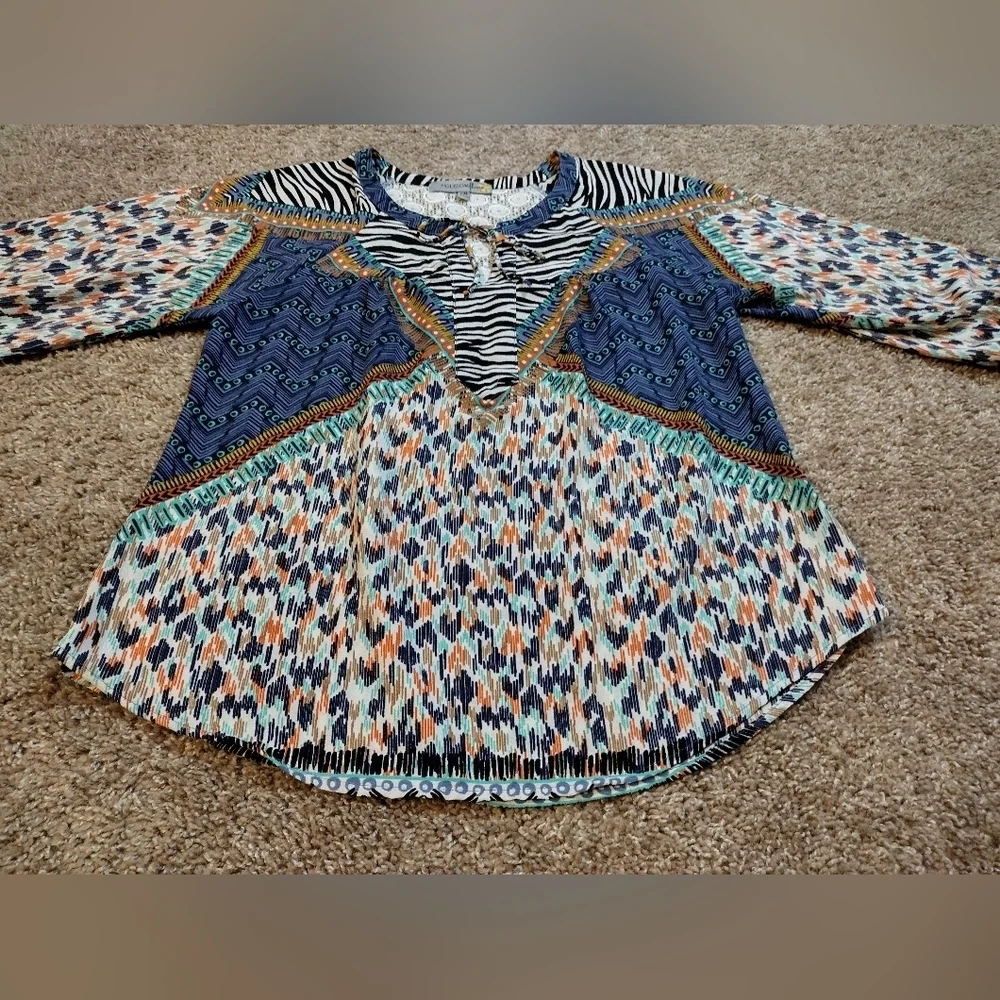 Figueroa & Flower Drawstring Blouse - Picture 2 of 12
